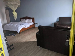 Happiness Star Motel B